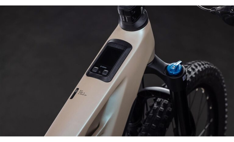 stereo-hybrid-one77-hpc (1)